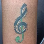 Un tatouage en couleur